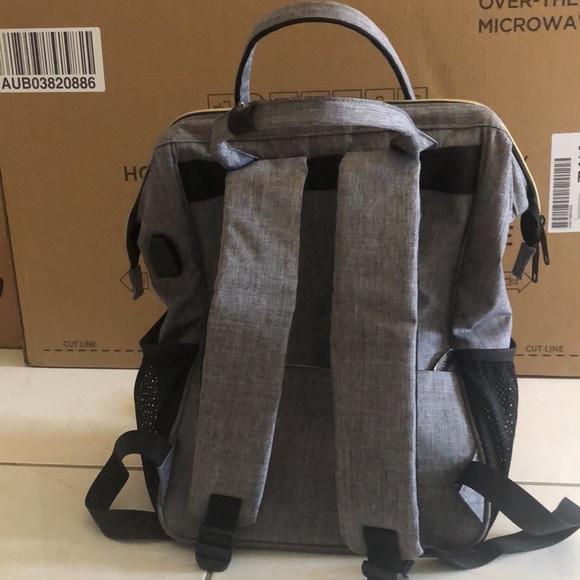 Backpack - Picture 3 of 4